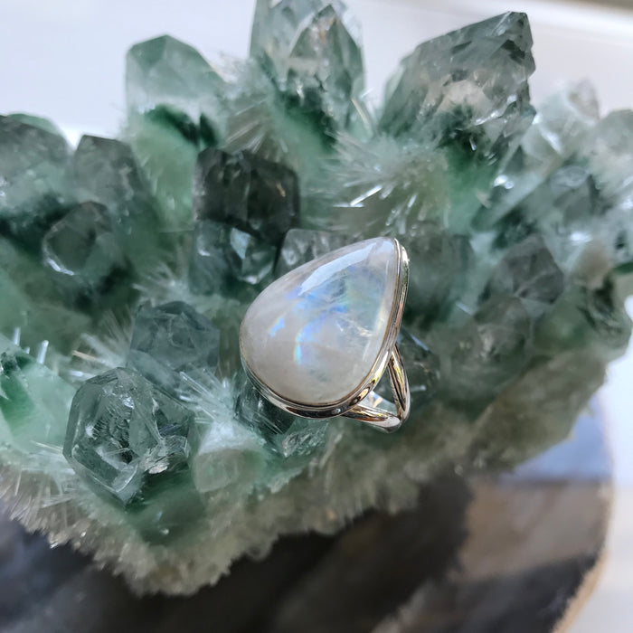 Moonstone Ring - 925 Sterling Silver