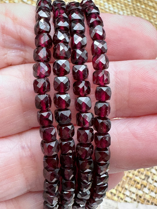 4mm Garnet Faceted Bead Bracelet