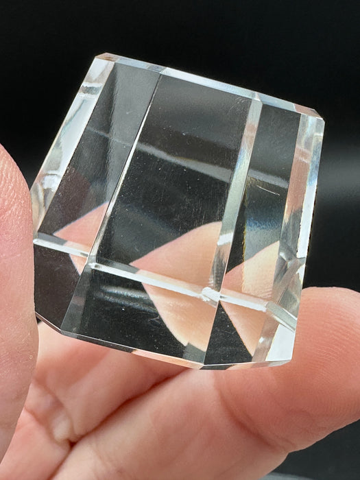 High Quality Elevated Octagonal Glass Sphere Stand with bevelled edges