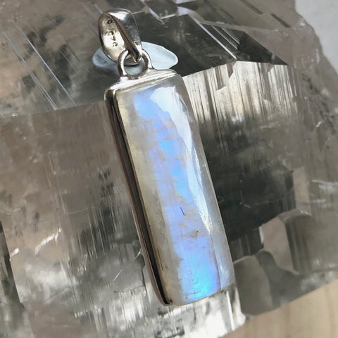 Rainbow Moonstone Pendant - 925 Sterling Silver