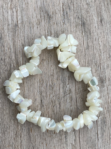 Mother of Pearl Chip Bracelet