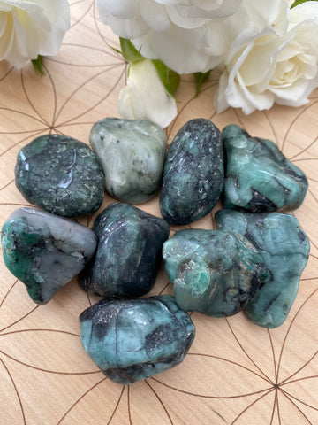 Emerald Tumbled Stones